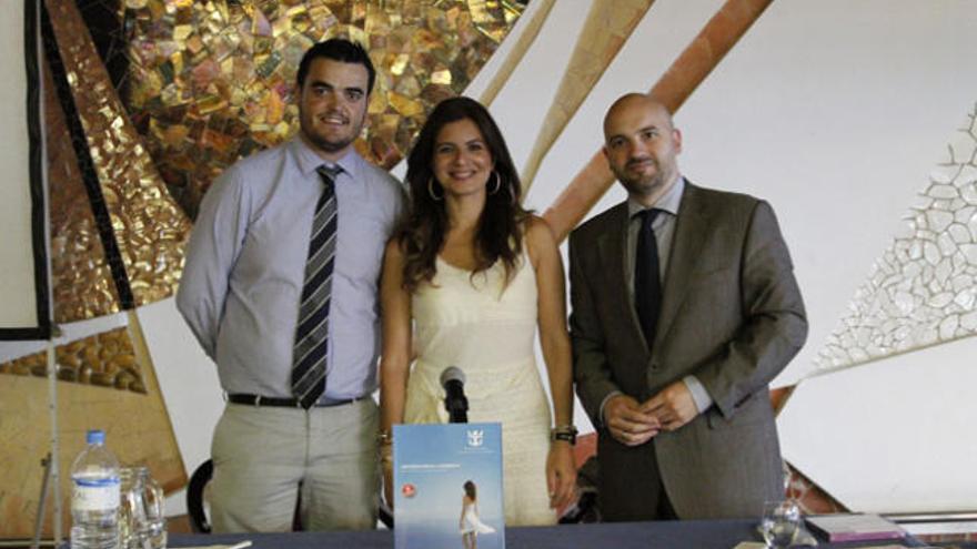 Jorge López, Claudia Gutiérrez y Jesús Ruiz, ayer. i LUIS DEL ROSARIO