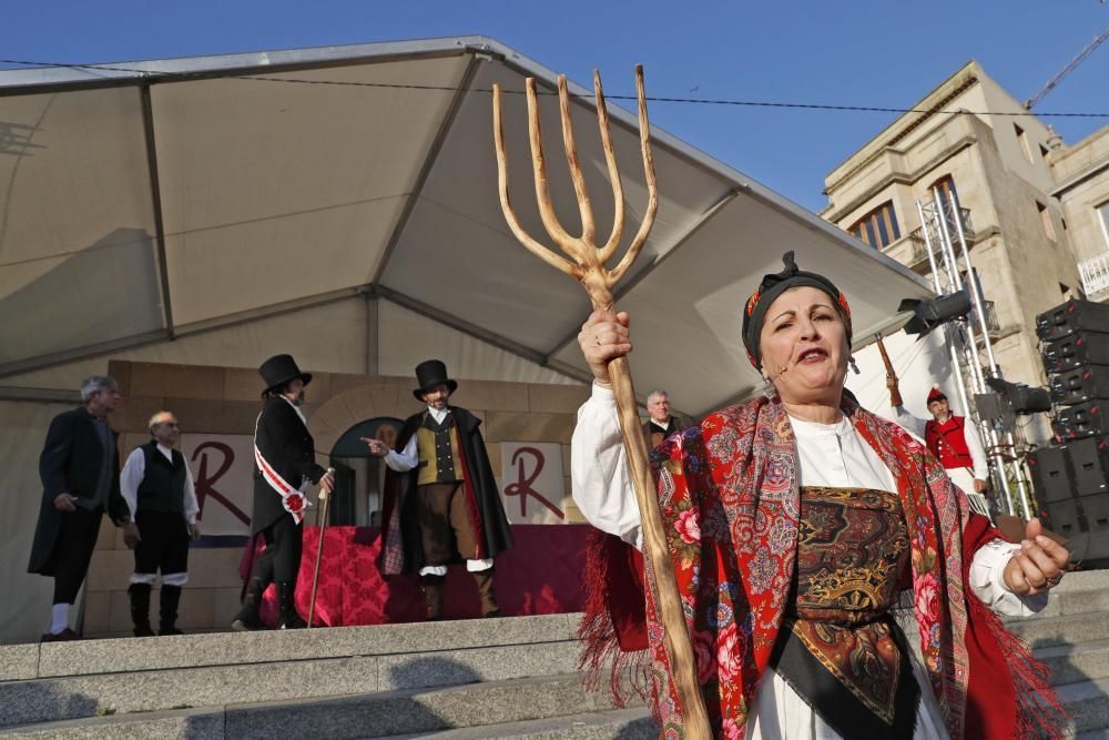 La Reconquista 2019 queda inaugurada con la representación de la destitución del alcalde afrancesado Vázquez Varela en la Praza do Berbés.