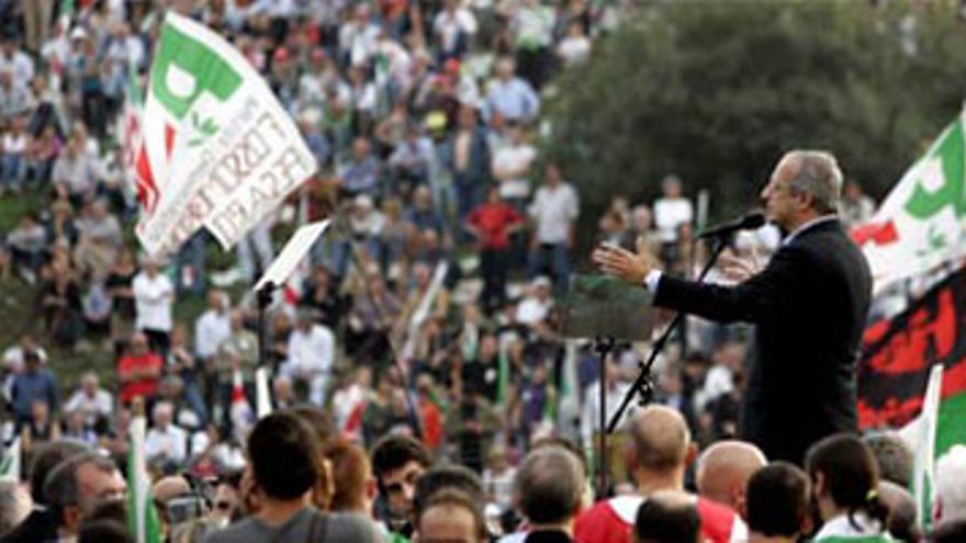 Centenares de miles de personas se manifiestan en Roma contra Berlusconi