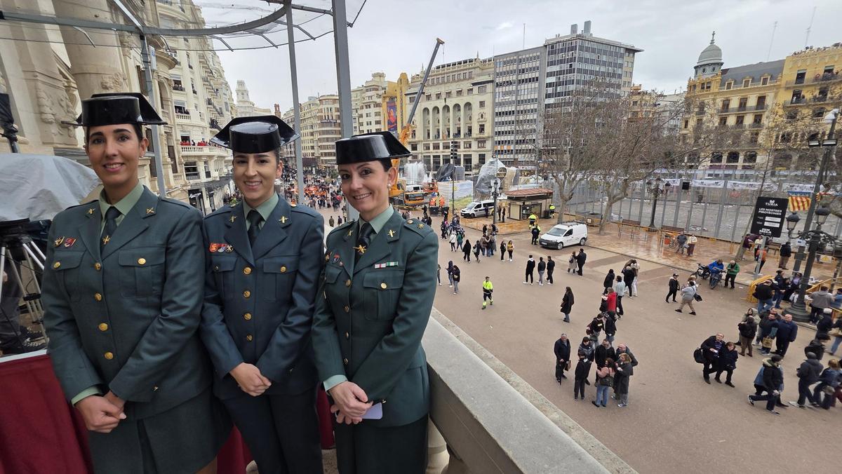 El palco del 8 de marzo: El día de ellas