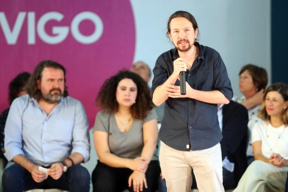 Pablo Iglesias arropa a Rubén Pérez, candidato de Marea de Vigo