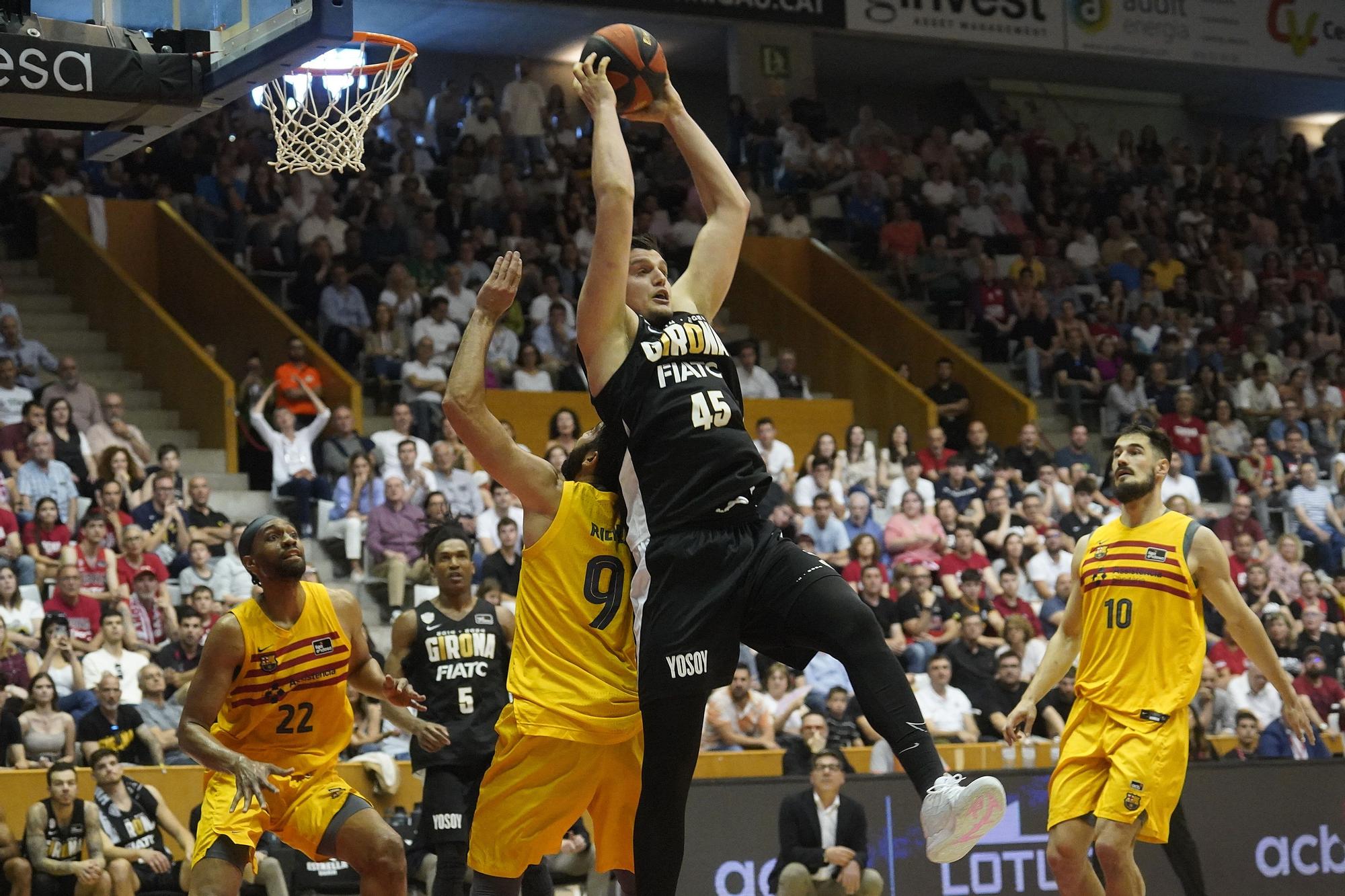 Totes les imatges del Bàsquet Girona - Barça 