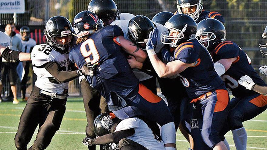 American Football ist nichts für Menschen mit Berührungsängsten.