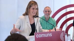 La candidata de Comuns a presidenta de la Generalitat, Jéssica Albiach, en un acto de campaña en Blanes.