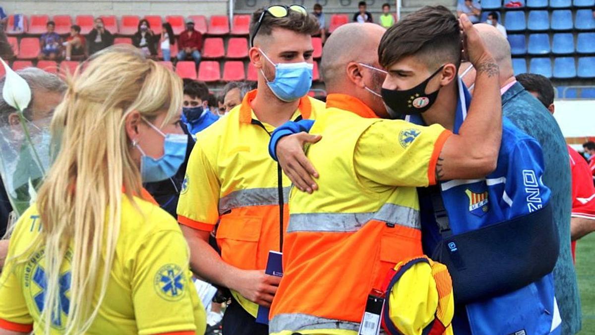El jove porter del Figueres, una setmana després d’haver necessitat la reanimació.  | UE  FIGUERES