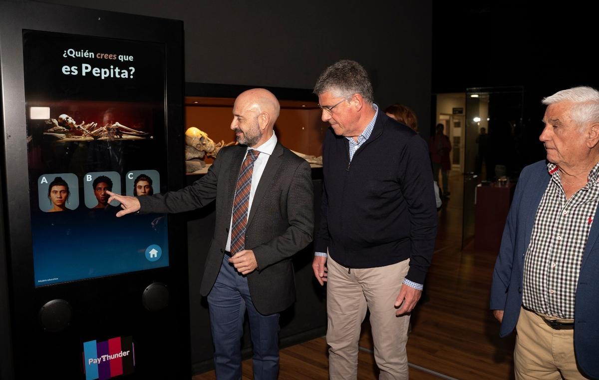 Se trata de la primera vez que se utiliza en un museo la inteligencia artificial para &quot;devolver la vida&quot; a un esqueleto. Se pone en funcionamiento un recurso digital junto con dispositivos interactivos y lúdicos.