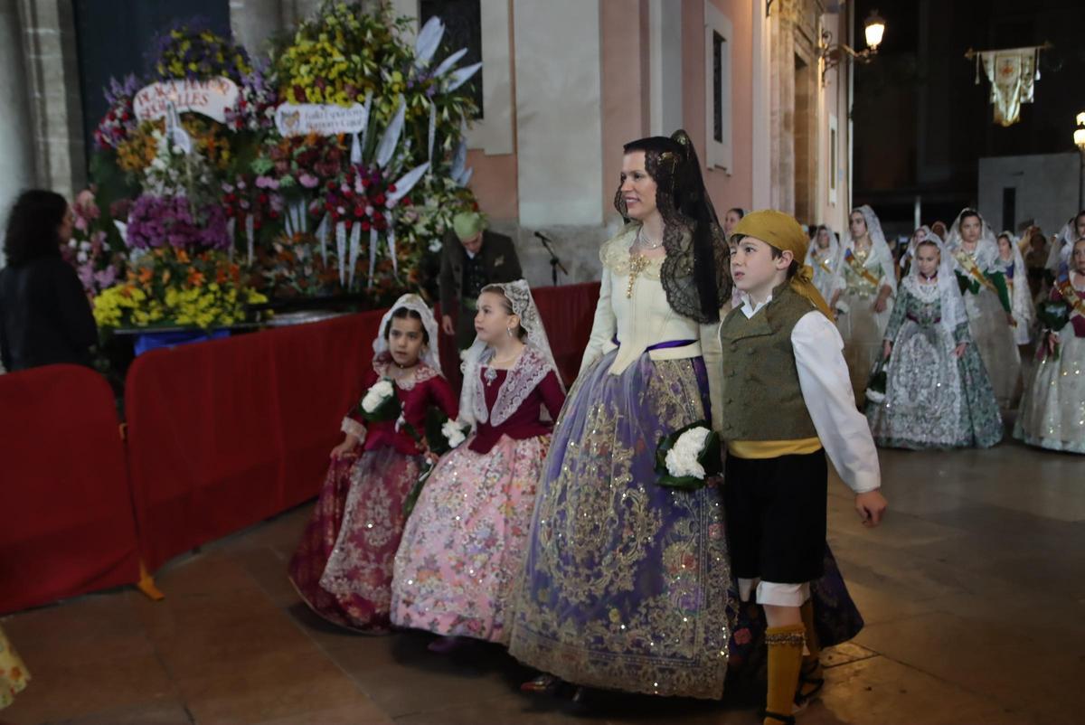 Todas las fotos de la ofrenda del 18 de marzo por la calle San Vicente hasta la 21:30 horas