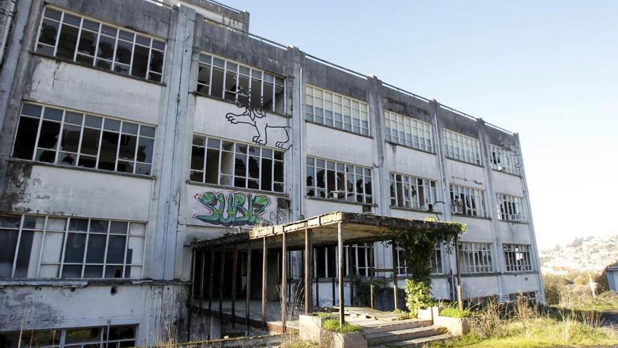 Estado actual de la antigua fábrica de GEA en Cabral. // J. Lores