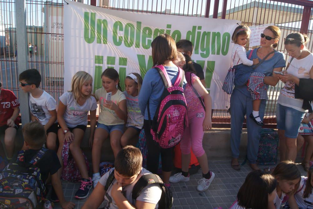 Inicio del curso escolar en el CEIP Regina Violant