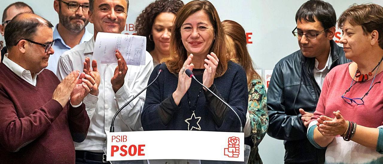 Los socialistas de las islas celebran los resultados del PSOE en las últimas elecciones generales.