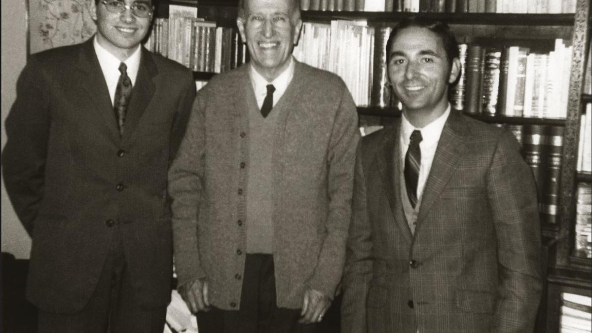 Jaime Siles, a la izquierda, con Vicente Aleixandre y José María Ribelles (1969).