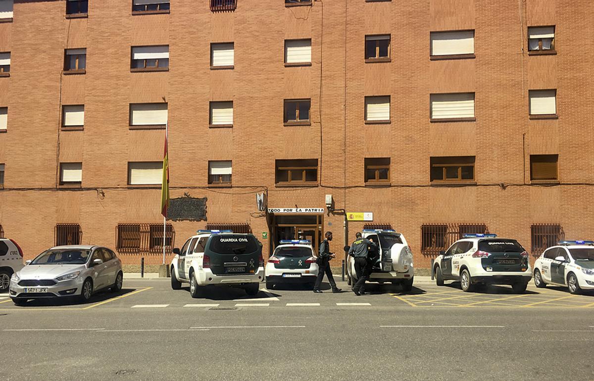 El condenado fue detenido de madrugada por dos agentes tras el suceso.