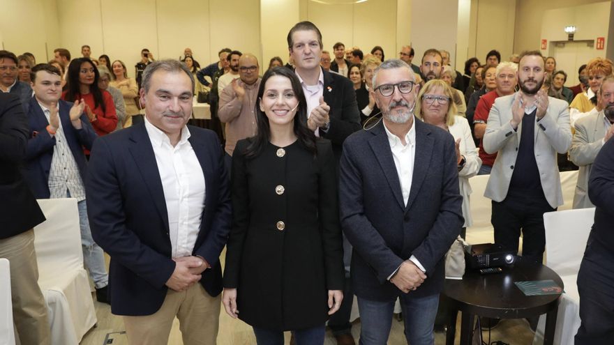 El acto de Inés Arrimadas en Gijón, en imágenes