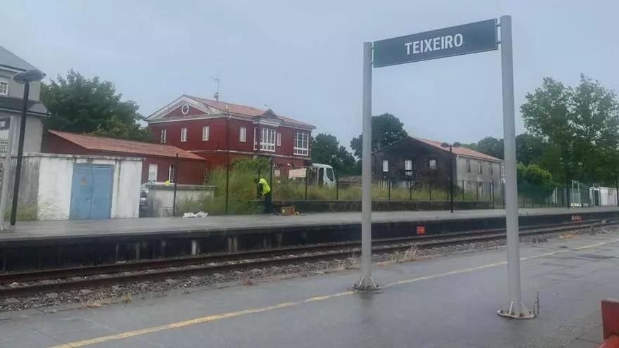 Curtis reclama a Adif un paso peatonal seguro en Teixeiro