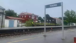 Curtis reclama a Adif un paso peatonal seguro en Teixeiro