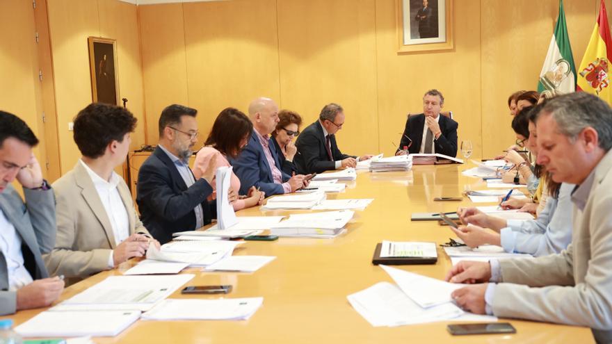 La Diputación aprueba una colaboración de 300.000 euros para fomentar el deporte en Sevilla