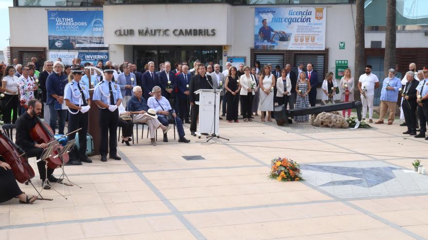 Cambrils recorda les víctimes de l&#039;atemptat terrorista amb un acte «per prevenir l&#039;odi»