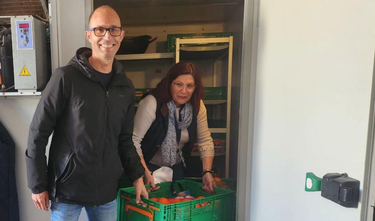 33 Recepción de alimentos en Proyecto Hombre.