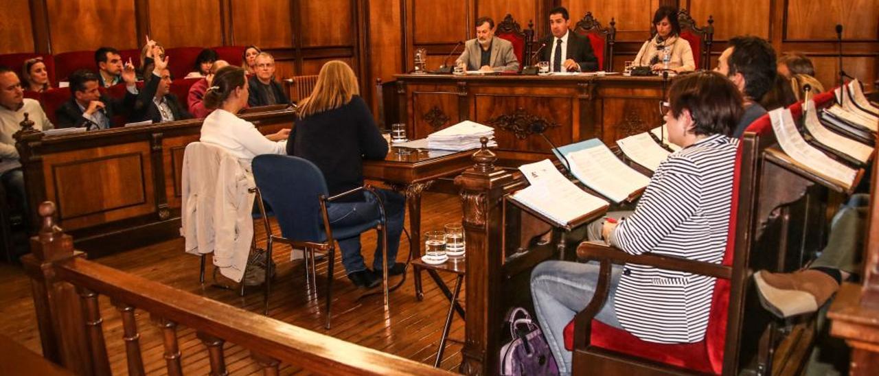 La corporación municipal de Alcoy va a contar esta legislatura con siete grupos políticos.