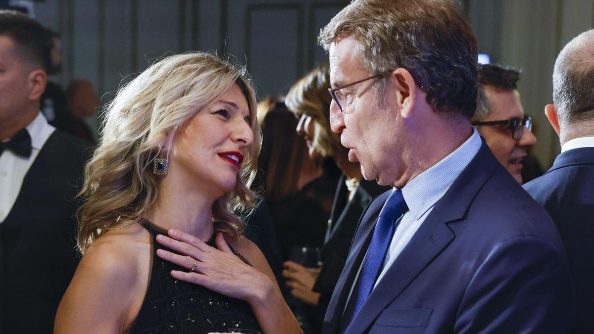 Yolanda Díaz y Alberto Núñez Feijóo en la entrega de Premios Periodistas Parlamentarios (APP) .