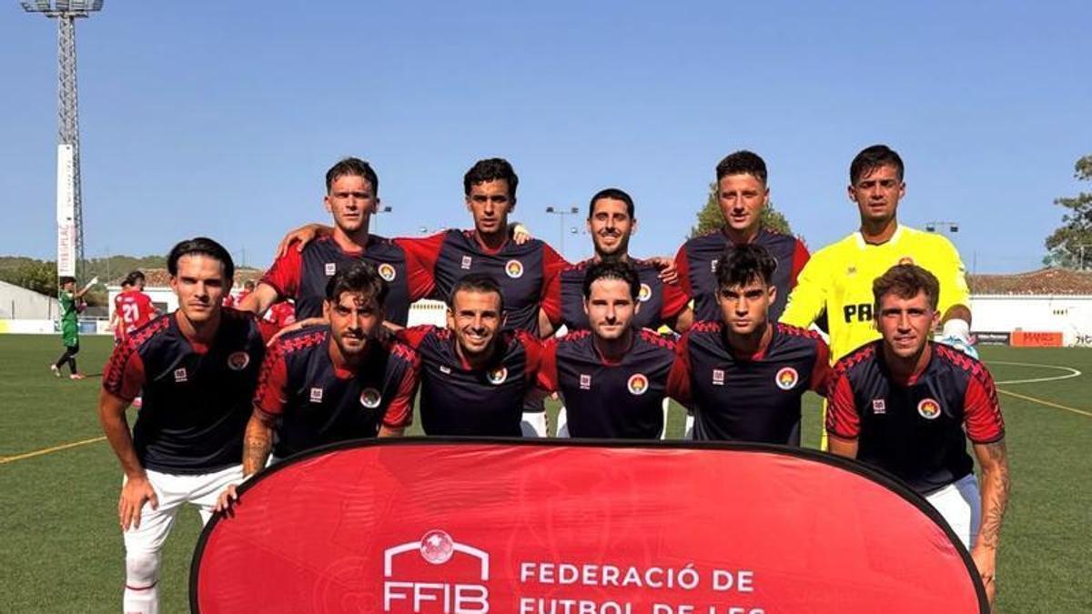 El once inicial de la SD Ibiza frente a la UE Porreres.