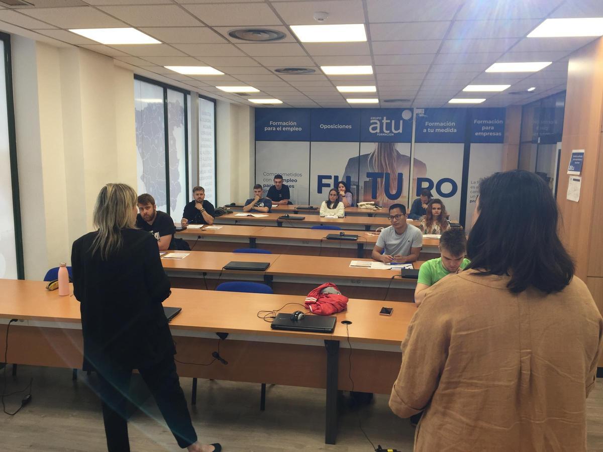 Alumnado en formación dentro del Programa GENERACIÓN DIGITAL AGENTES DEL CAMBIO)