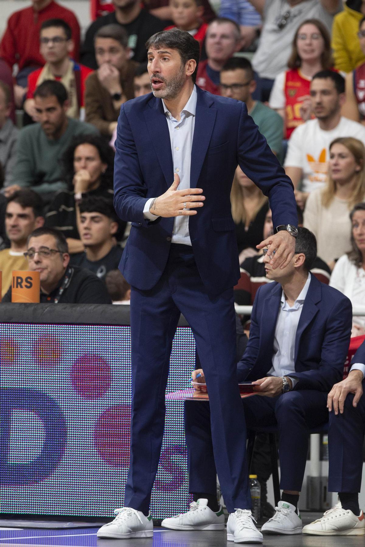 Álex Mumbrú, en el UCAM Murcia - Valencia Basket de la primera vuelta