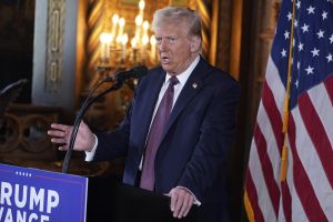 Trump no descarta recurrir al Ejército para controlar Groenlandia o el canal de Panamá