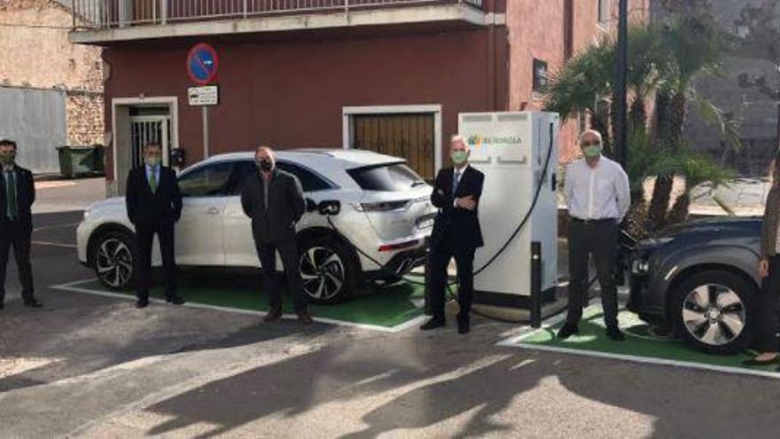 Iberdrola instala puntos de recarga de coches en Santa Magdalena