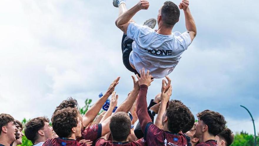 El Avilés consigue el segundo ascenso de la temporada