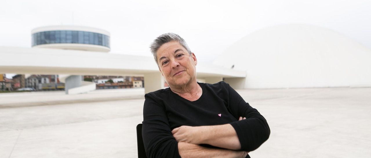 Mili Hernandez, ayer, en la terraza de la cafetería del Centro Niemeyer.