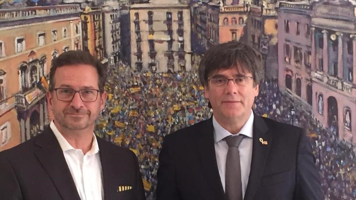 zentauroepp51111769 27 11 2019 reuni n del expte c puigdemont y el l der del blo191127123456