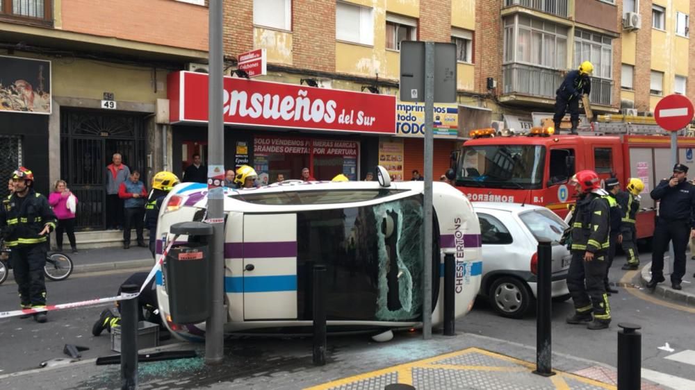 Accidente en la calle La Unión entre dos vehículos