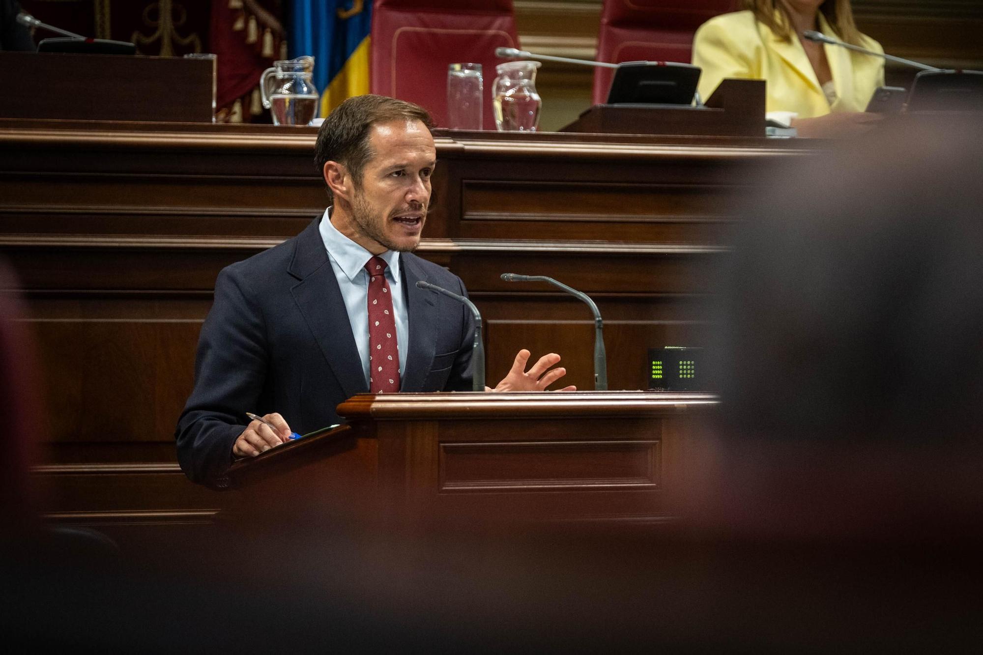 Pleno del Parlamento de Canarias