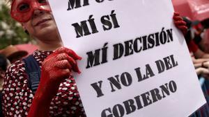 El Govern  congela el veto a la prostitució per la falta de suports