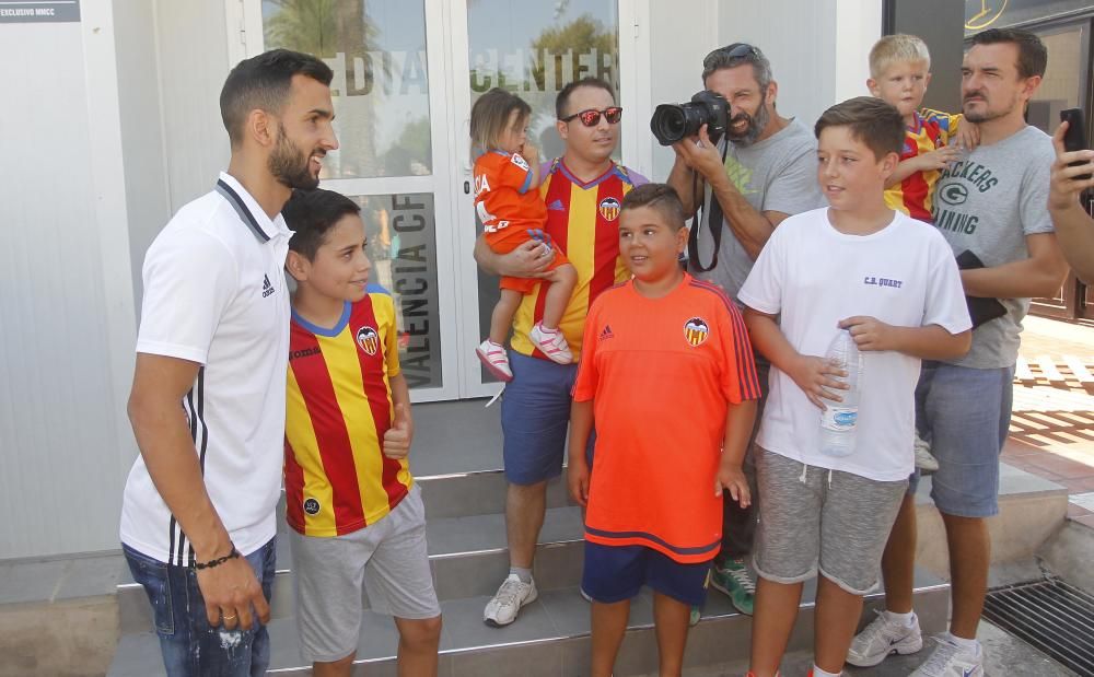 La presentación de Martín Montoya en imágenes