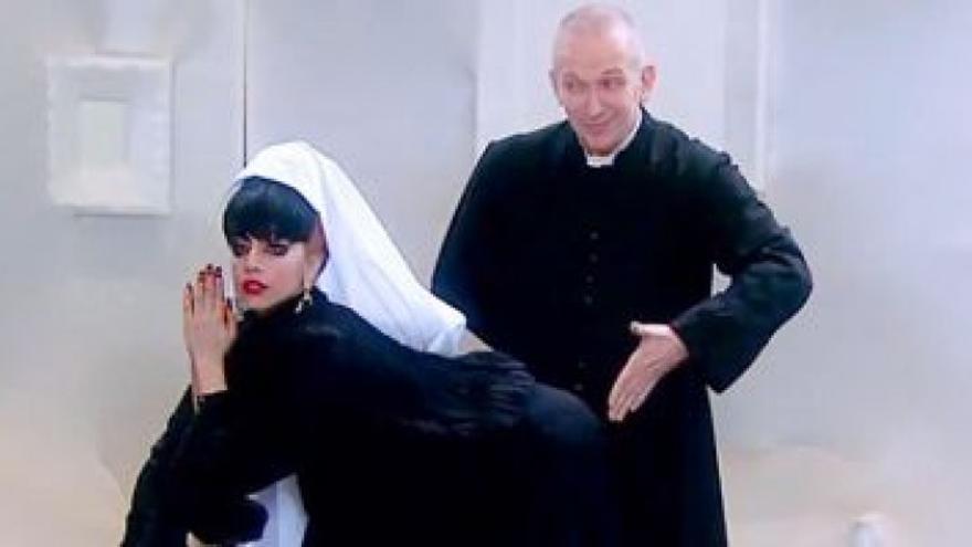 Jean Paul Gaultier y Lady Gaga: ENTREVISTA EN CLAVE ECLESIÁSTICA