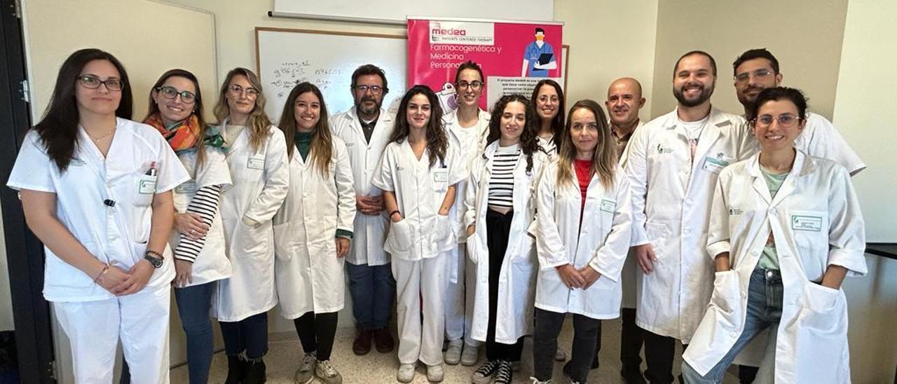 Miembros del equipo del proyecto Medea, en el hospital universitario de Badajoz.