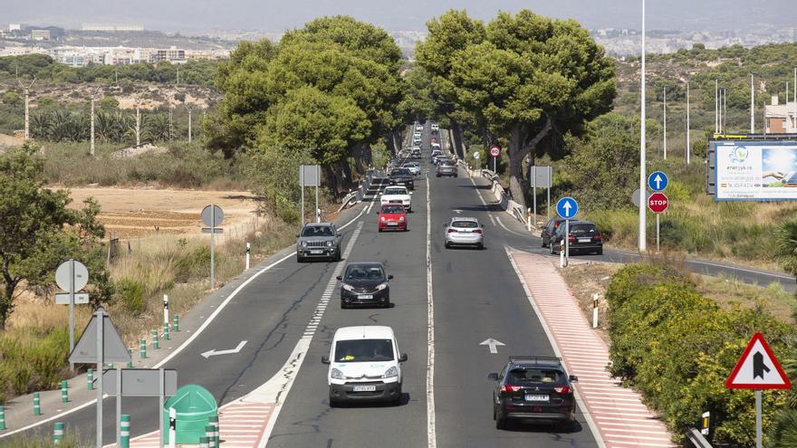 denará el tráfico de Gran Alacant en dos puntos conflictivos