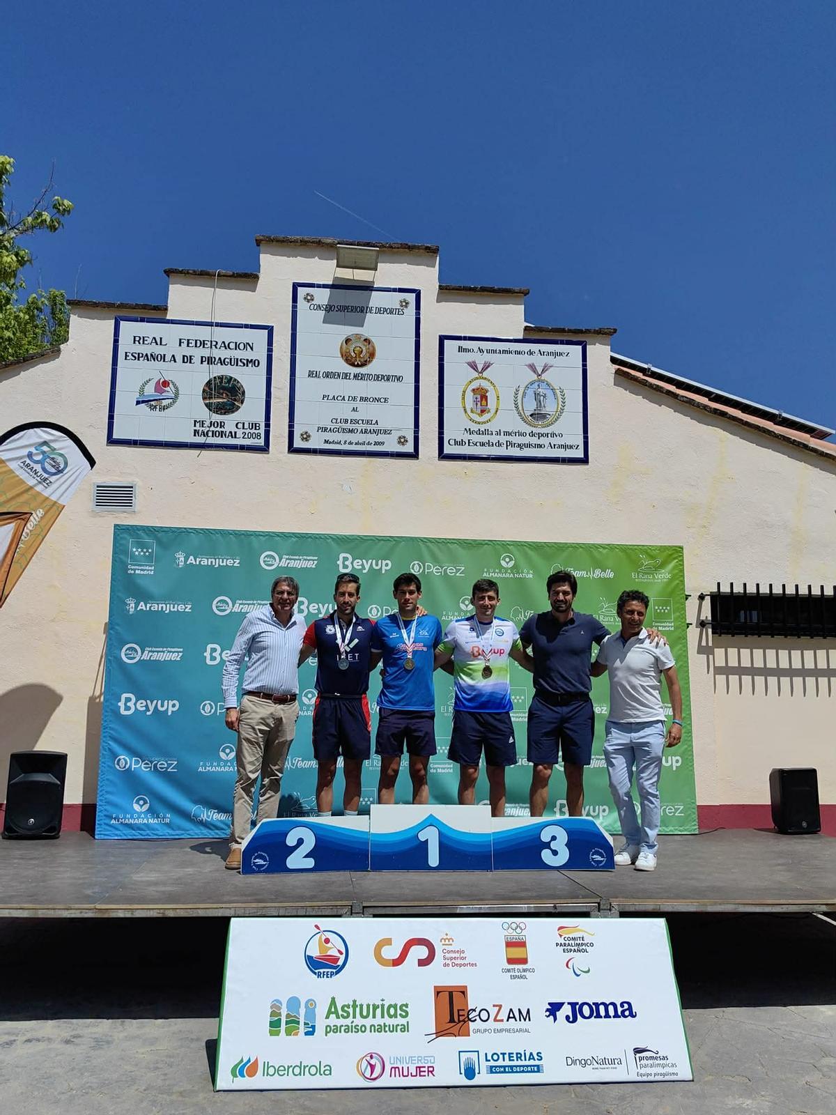 Podio senior K 1, con Llorens, Plaza y Martín, en el Nacional de medio maratón.