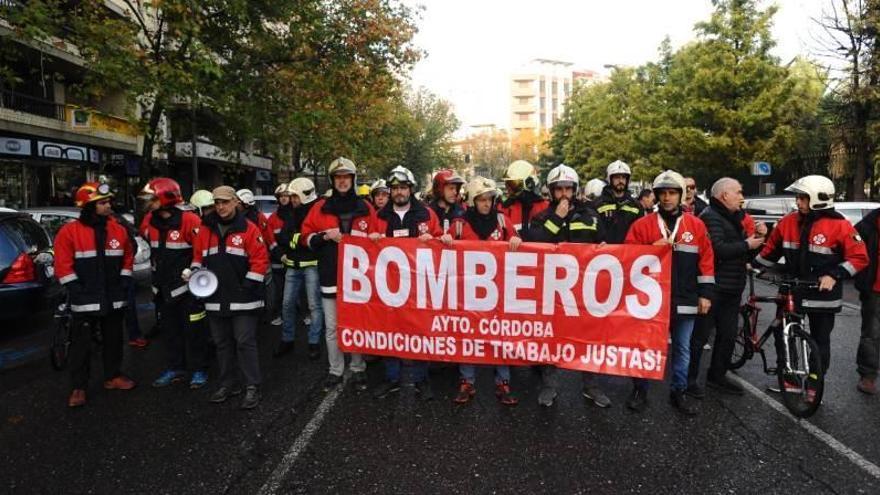 Los bomberos de Córdoba hoy no tienen suficientes conductores