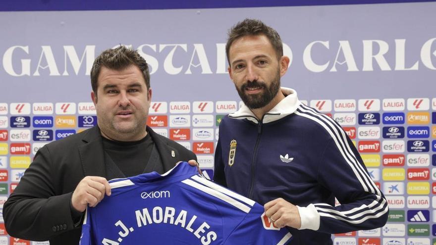 ¿Por qué A.J. Morales en la camiseta del nuevo "Comandante" del Real Oviedo? El bonito homenaje del futbolista azul