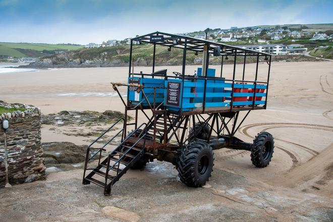 El tractor del mar en la isla de Burgh