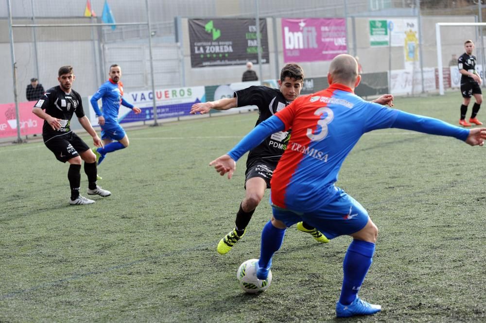 El partido entre el Langreo y el Siero, en imágenes