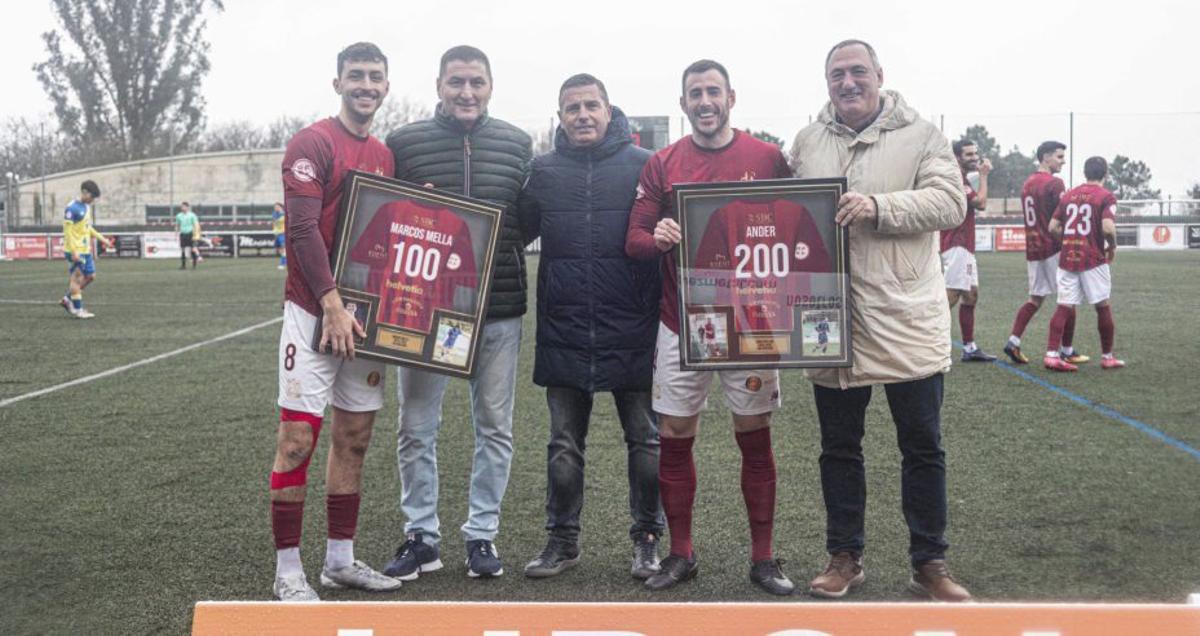 El Estradense rinde homenaje a Mella y a Ander Bellido | JESÚS FIGUEROA