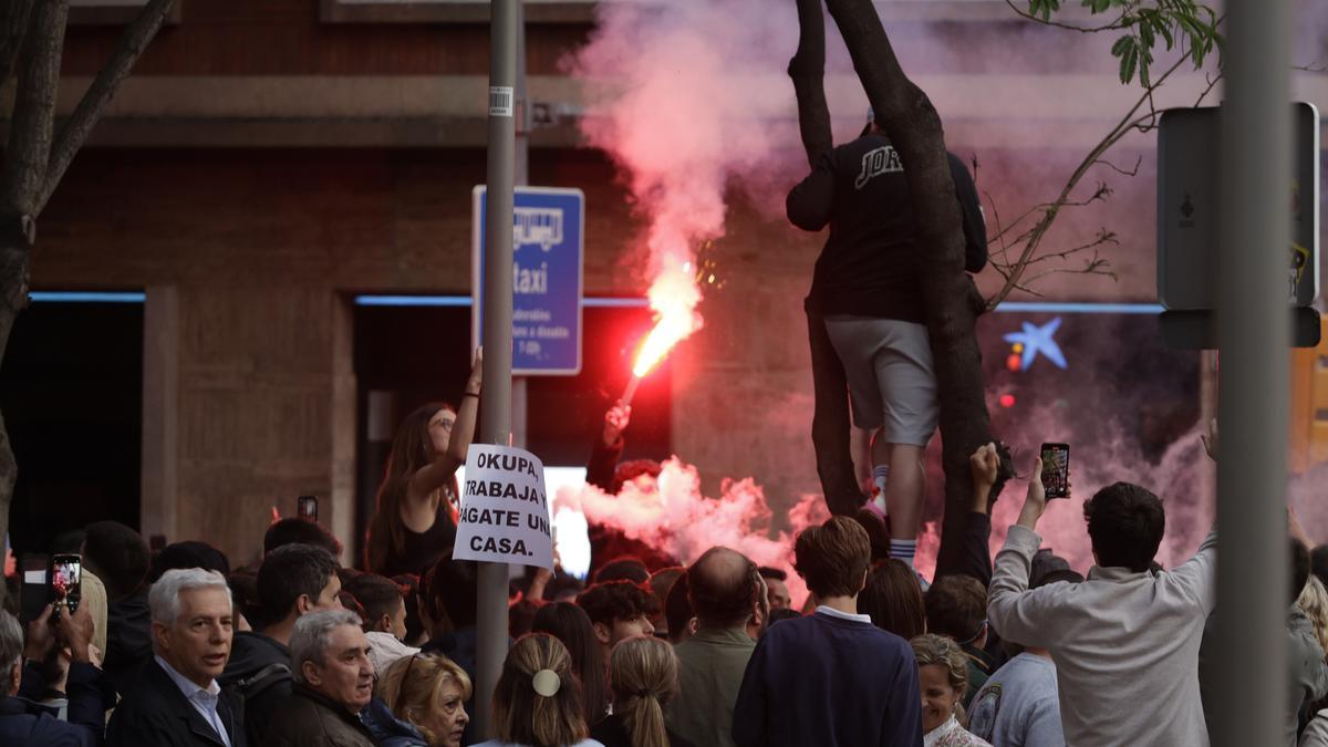 Tensión entre okupas y vecinos en la Bonanova de Barcelona