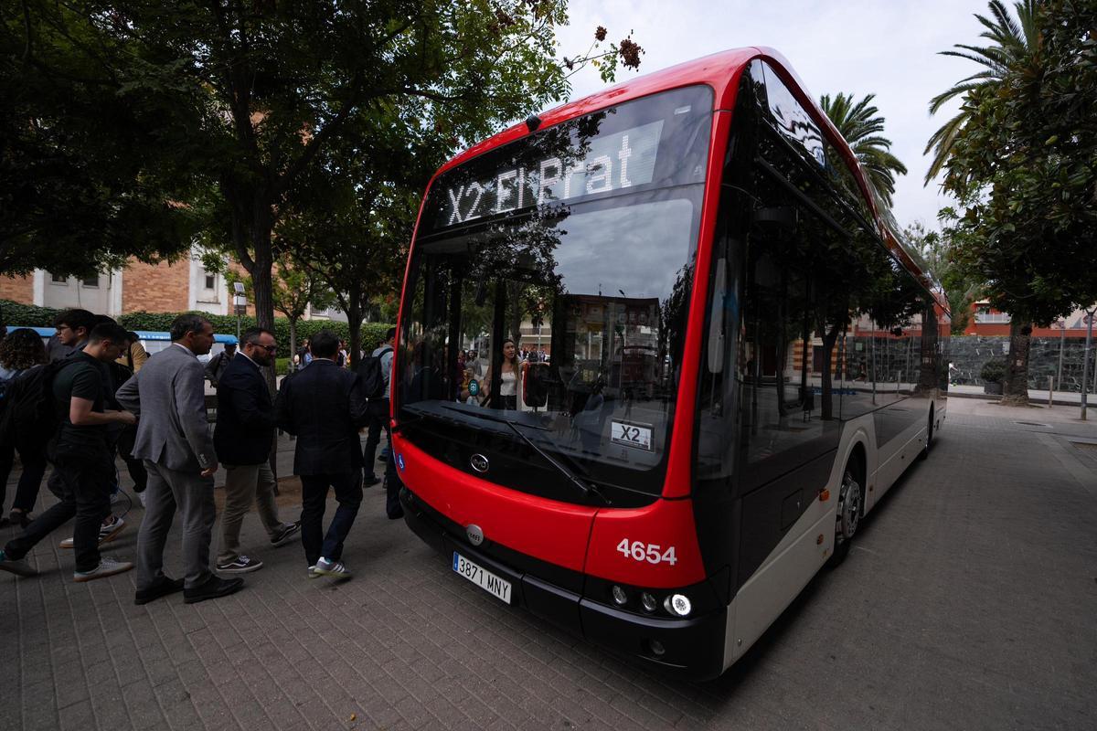 TMB pone en marcha la X2 (El Prat-BCN), su segunda línea exprés