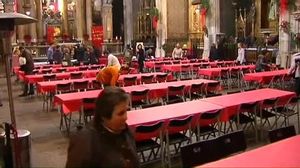 La comunitat religiosa de Sant Egidi dóna menjar a 1.300 persones desafavorides per Nadal.