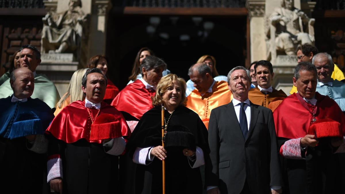 Rosa Bolea, este lunes, en la investidura como nueva rectora de la Universidad de Zaragoza.