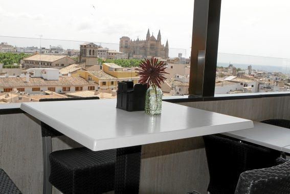El Corte Ingles eröffnet sein Restaurant mit angeschlossenem Club del Gourmet und einer Dachterasse mit Blick auf die Kathedrale.
